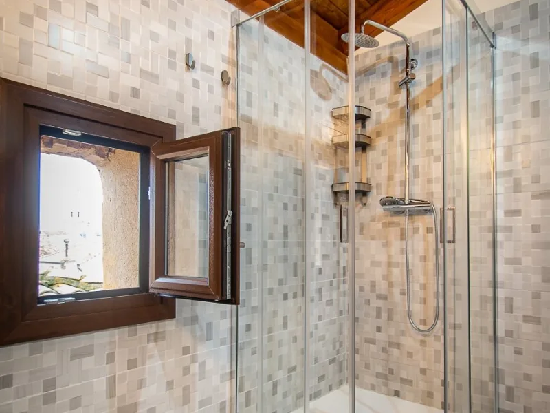 Ducha del baño del ático
