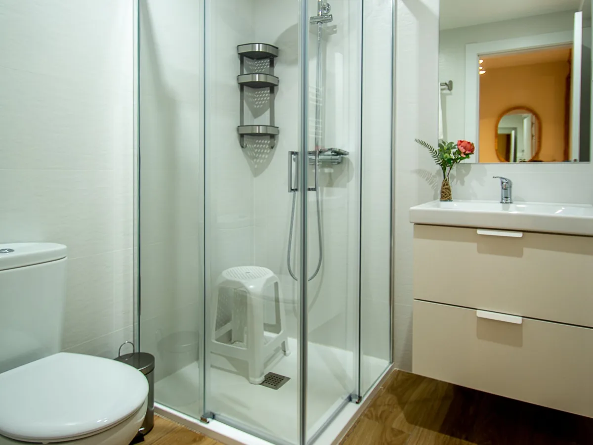 Baño con ducha